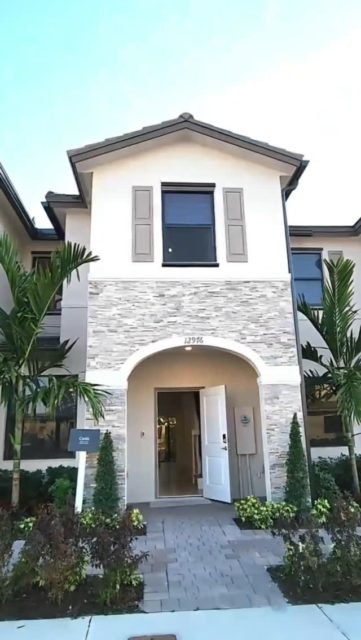 🚨 ¿QUE ESPERAS PARA TENER TU PRIMERA PROPIEDAD? es más fácil comprar que estar pagando renta. 

CONTACTAME

#miami #inmueblesmiami #realestate